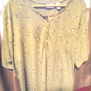 🌹Fashion Bug super soft t-shirt.